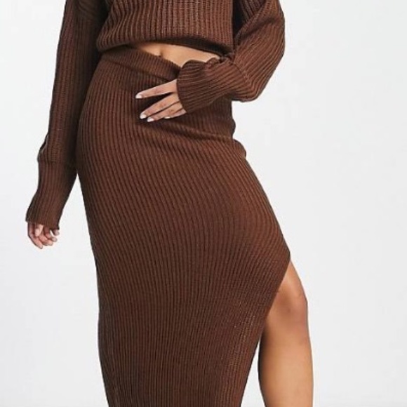 MIDI knit skirt in sealed bag as arrived - Picture 3 of 5